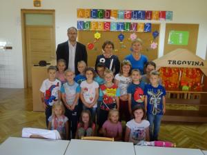 Predstava in pogostitev za prvošolce 10